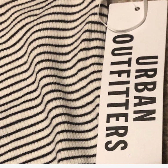 NWT Urban Outfitters BDG Top SM Petite Black & Ivory Striped Ruffle Short Sleeve - Picture 2 of 9